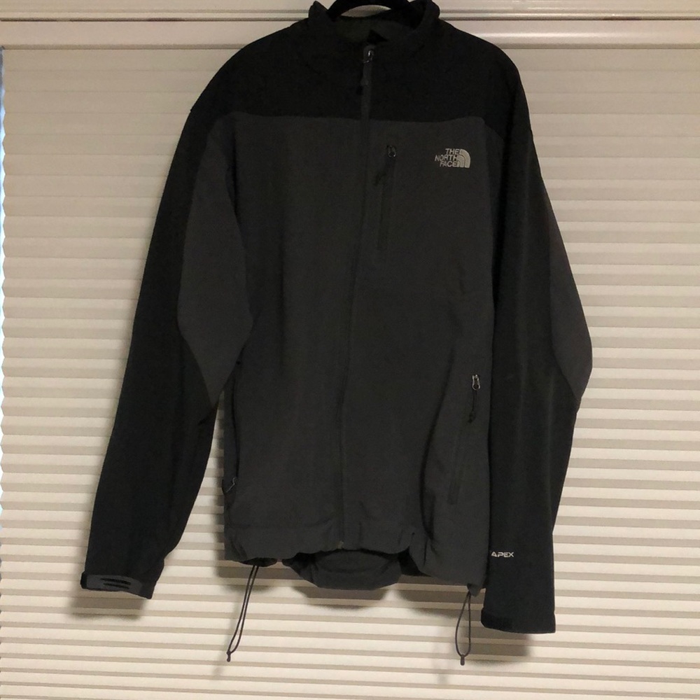 North Face water resistant men’s jacket